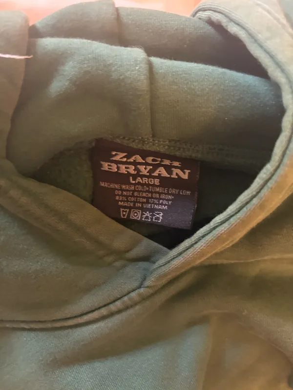 Zach bryan official tour hoodie - Image 3