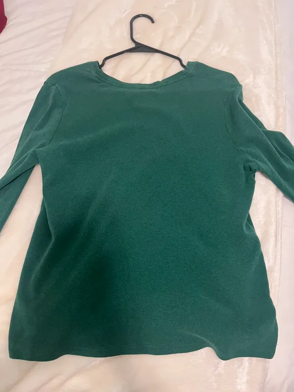 Cherokee emerald green v neck long sleeve - Image 2