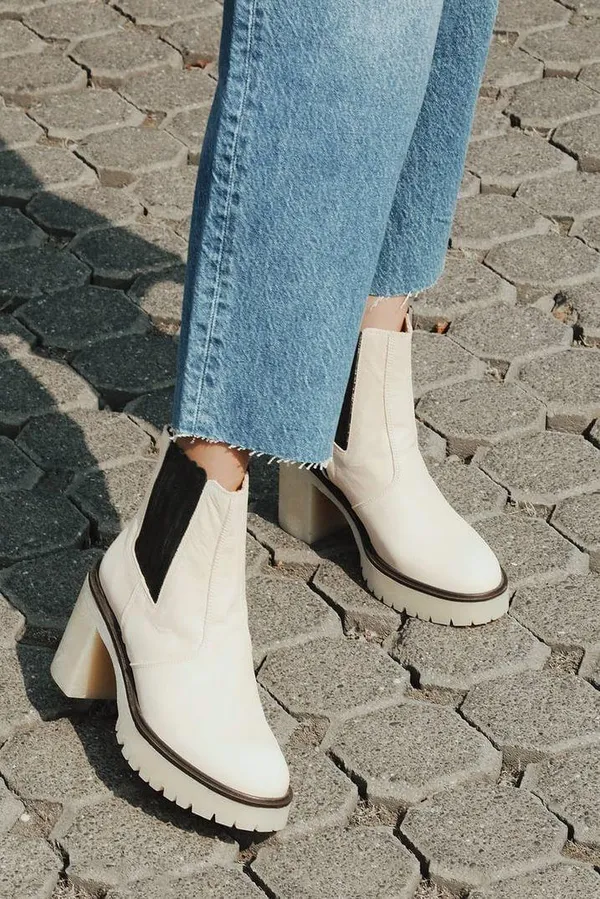 Free People James Chelsea Boots - Image 5