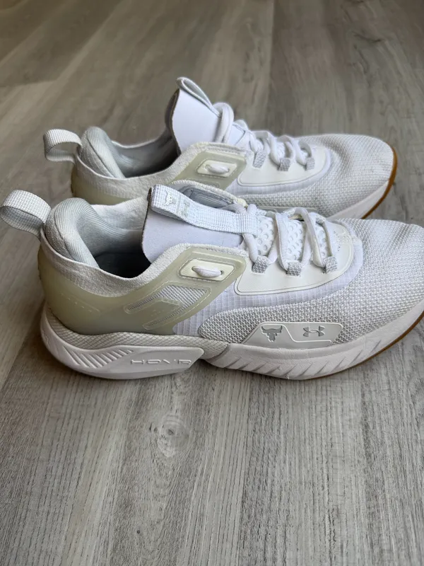Under Armour Project Rock HOVR Training Shoes White Gum Sole men’s 9.5 - Image 4