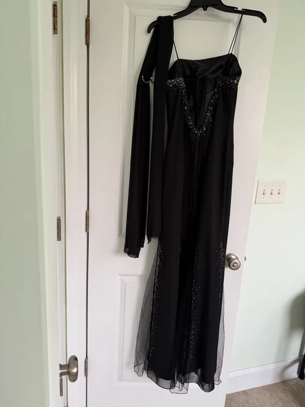 La Femme Black formal dress femme size 6 - Image 5