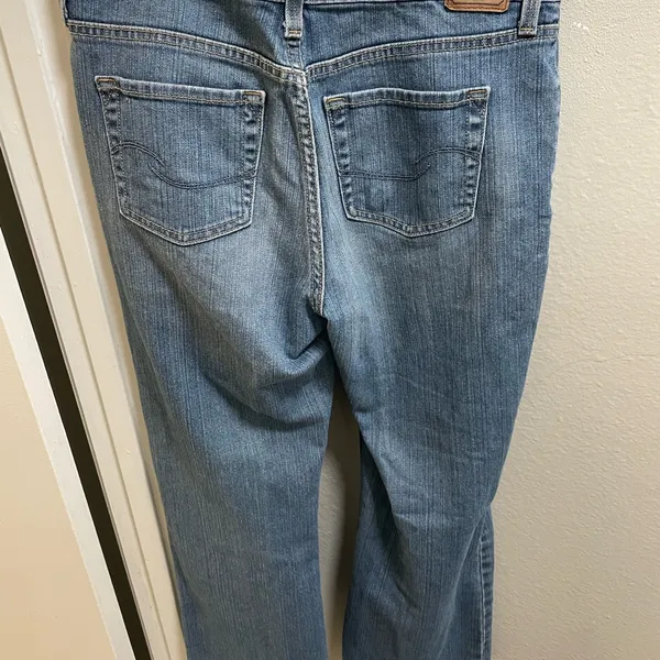 Signature by Levi Strauss & Co. Mid Rise Bootcut Jeans Women's Size 12 Short - Image 2