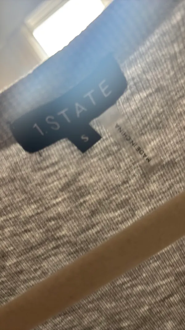 1 state gray long sleeve top - Image 2