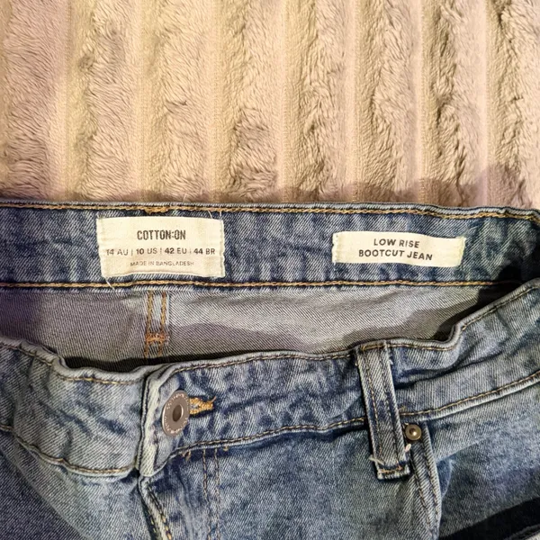 Cotton On Low Rise Bootcut Jeans Light Wash Denim Size 10 US 14 AU - Image 3