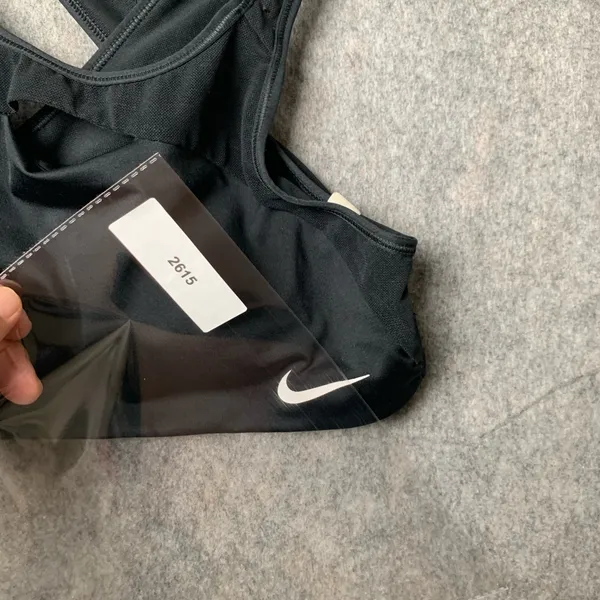 Nike Dri Fit Women Size Medium Black athletic Sports‎ Bra Mesh - Image 8