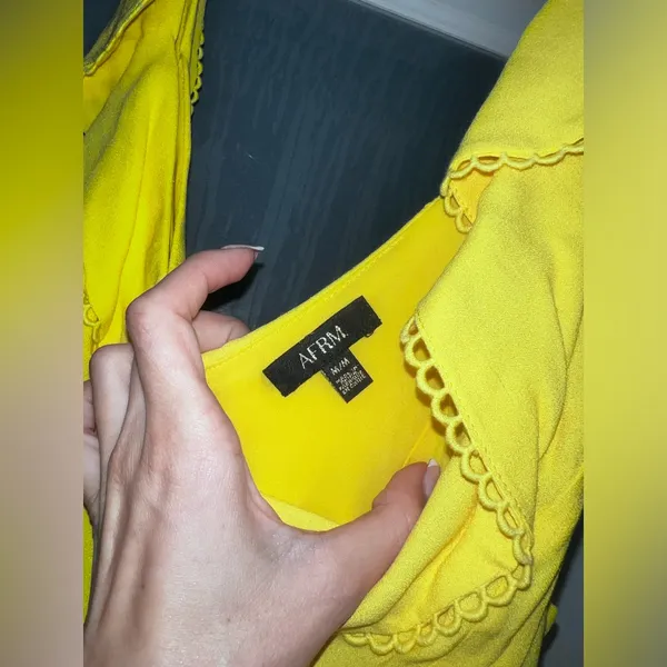 Stunning yellow dress size Medium - Image 3