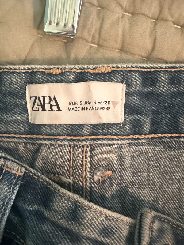 Zara mid rise denim cargo skirt - Image 4