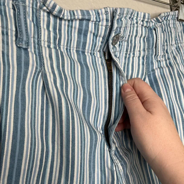 striped paper bag waist mom shorts size 14 - Image 5