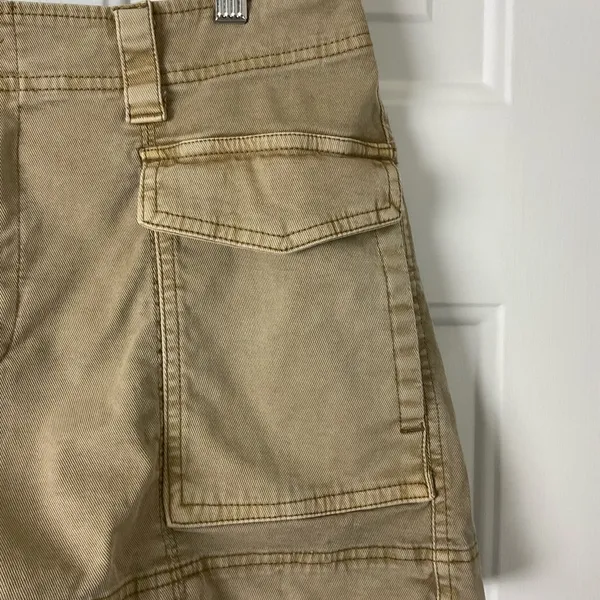 Old Navy Tan Cotton Blend Patch Pocket Shorts‎ Size Large - Image 4