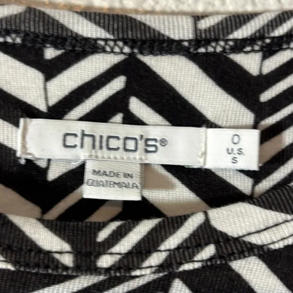 Chico's Size 0 (S) Black White Geometric Round Neck Short Sleeve Pima Cotton Top - Image 4