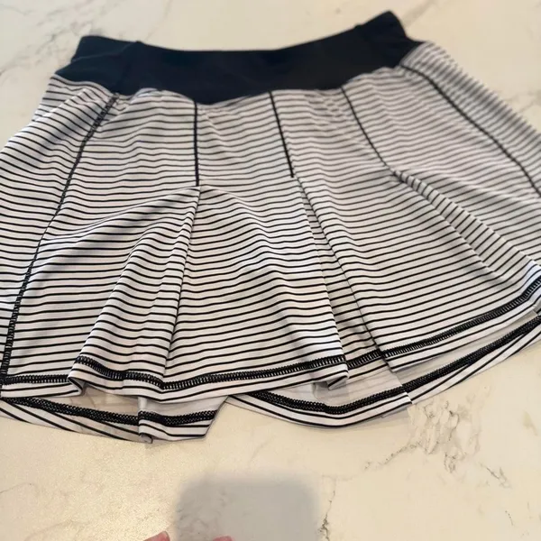 Kyodan Women's White + Black Striped Pleated Tennis Skirt Size P/S Fairy Core - Image 7