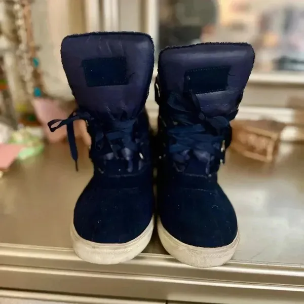 Blue women boots Size 9 - Image 2