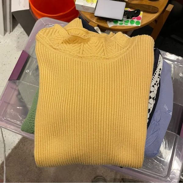 Christopher & Banks Vintage 90’s-y2k buttercup ribbed scallop knit mock neck short sleeve sweater - Image 11