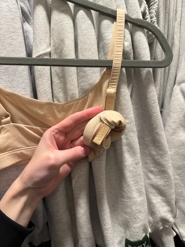 Skims Scoop Bralette - Image 4