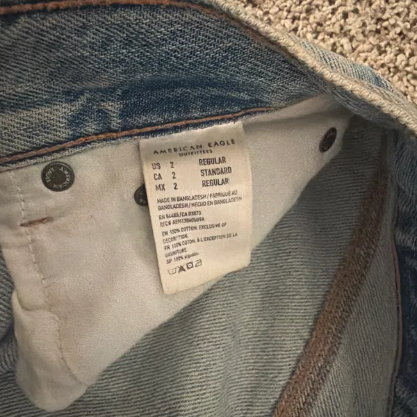 American Eagle Jeans - Image 3