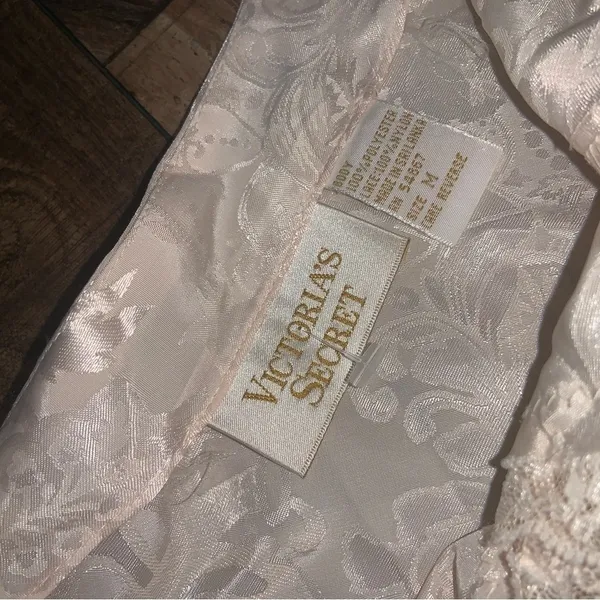 Victoria’s Secret gold label y2k 90s cream open front button lace cami summer - Image 4