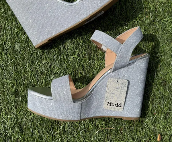 Mudd Silver Crystal Wedges Sz(9) - Image 3