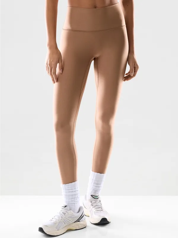 Aritzia Golden Cheeky Infinite Hi-Rise 26" Legging Chocolate Mousse size 8 NWT - Image 3