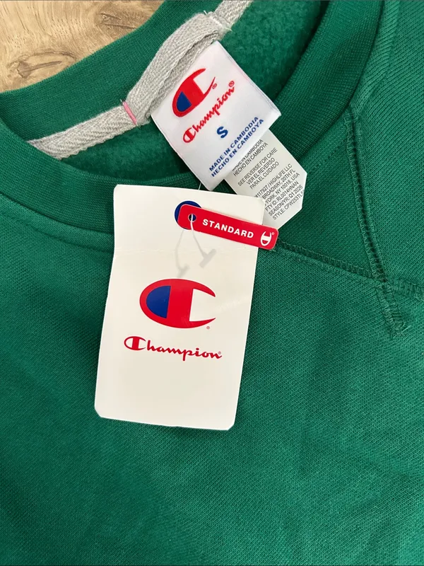 Champion iconic crew Verdant Green Sweatshirt, Fleece Women’s size Small, NWT - Image 4
