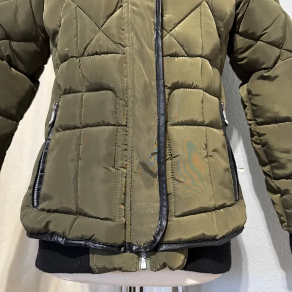 Weatherproof Olive‎ Green Quilted Puffer Jacket Faux Fur Trim Hood Women's Sz L - Image 4