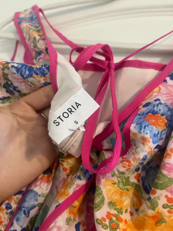 Storia NWT Floral mini dress - Image 4