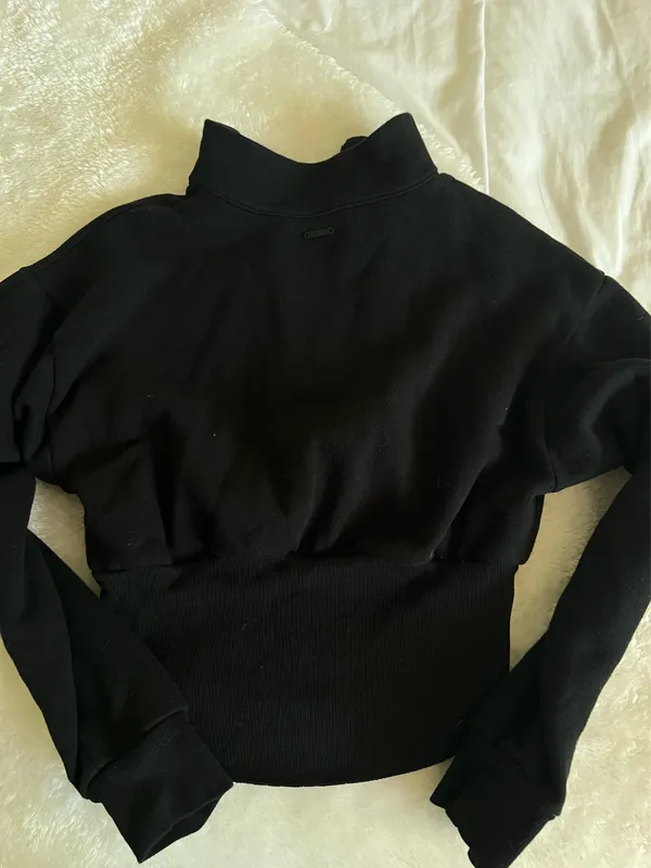 Victoria's Secret Top - Image 4