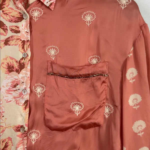 Zara satin floral and embroidered button down blouse size small - Image 4