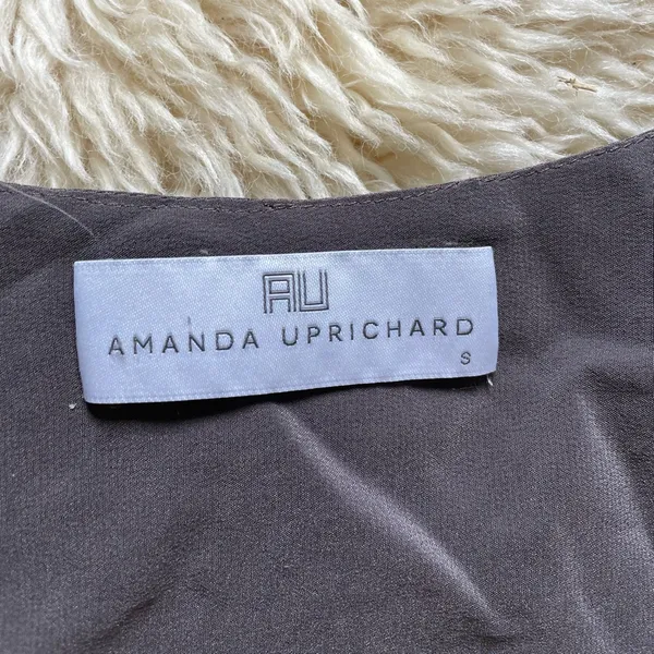 100% silk Amanda Uprichard long sleeved blouse tunic neutral gray - Image 2