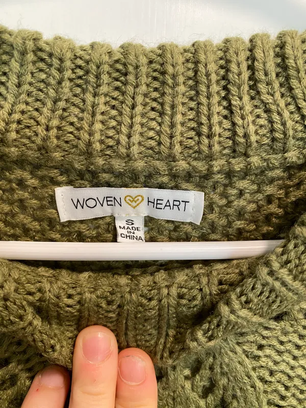 Woven Heart Green Sweater - Image 3