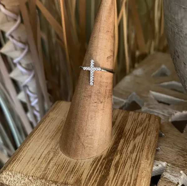 Sterling Silver Cross Cz  Ring Size 4 - Image 3