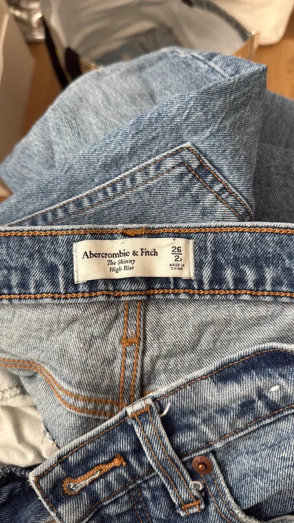 Abercrombie Jeans - Image 3