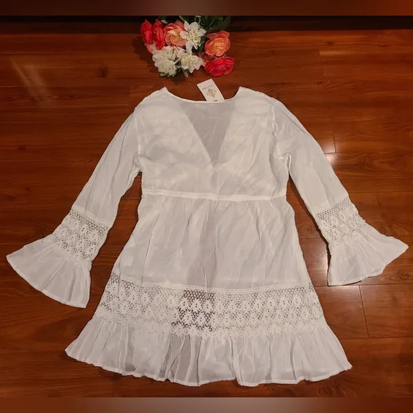 Cresent Bay White Sheer Crochet Coverups Size Medium - Image 2
