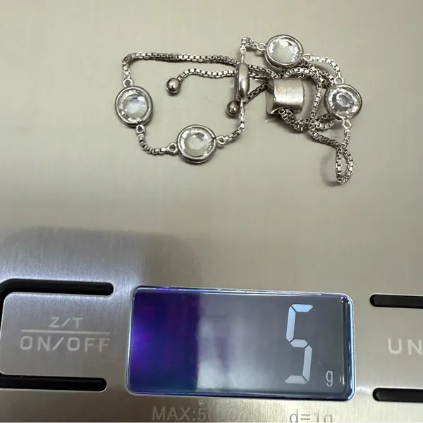 Brilliance Swarovski Crystal Silver-tone Slider Adjustable Bracelet 5g. - Image 9