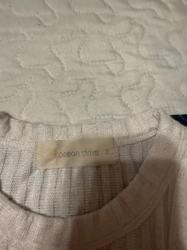 White tank - Image 2