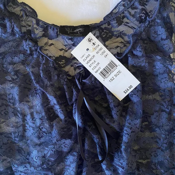 Brandy Melville John Galt Navy Lace Malena Top one size NWT - Image 3