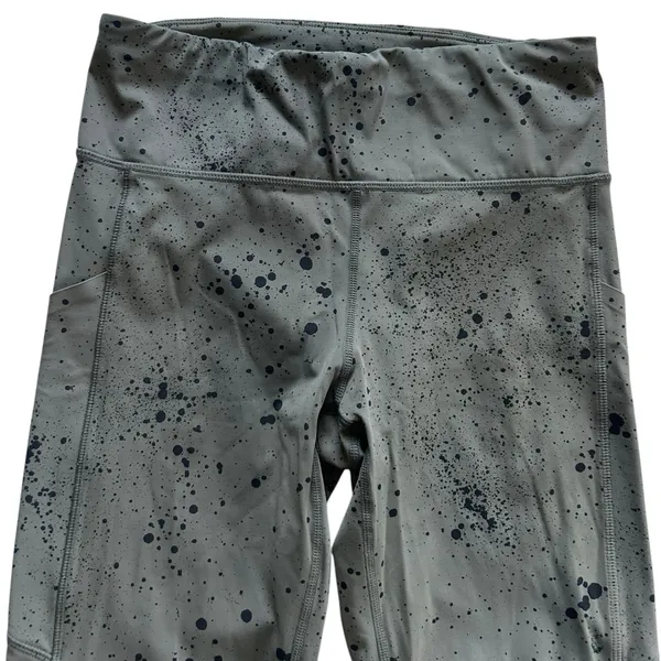 Vuori STRIDE LEGGING Oregano Splatter Size Small Activewear Athletic Athleisure - Image 11