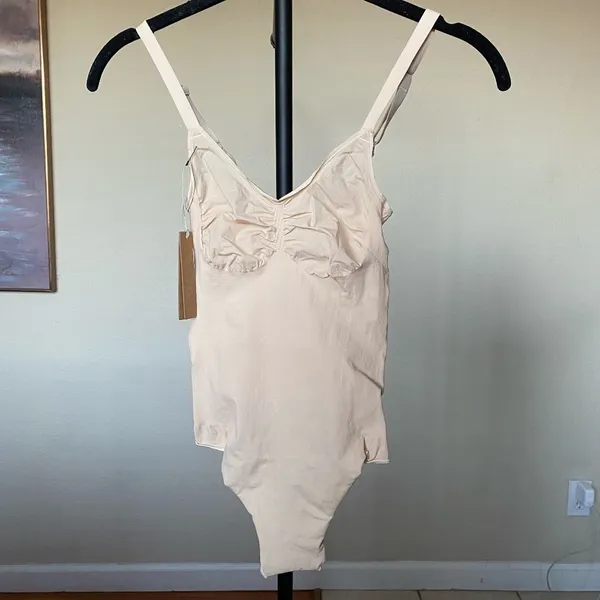 NWT Skims‎ Everyday Sculpt Bodysuit Sand Size L - Image 2