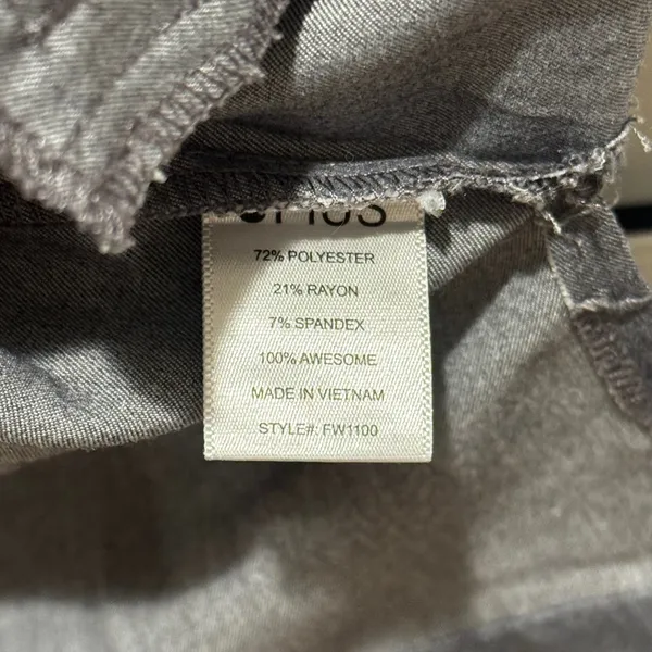 Lot of 2 FIGS Technical‎ Scrub Top Charcoal Gray V-Neck Short Sleeve Size L - Image 9