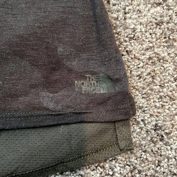 The North Face Crop Top‎ Womens M Camo Mesh Back Athletic Workout Shirt - Image 6