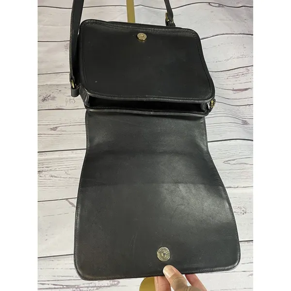 Coach Vintage Tribeca 9092 Black Leather Flap Crossbody Bag - Image 3