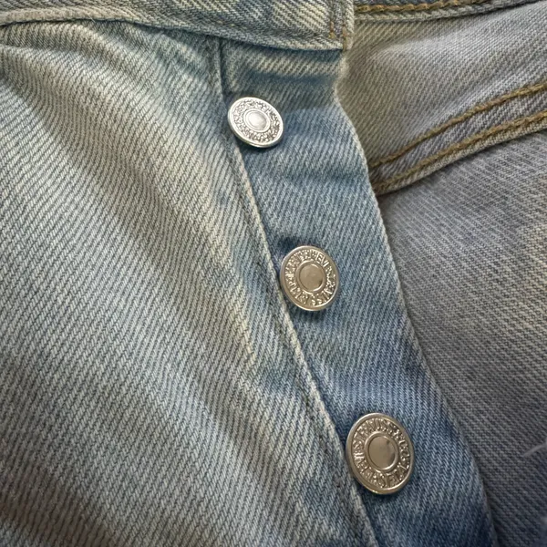 Levi’s‎ Premium Wedgie Shorts W27 – Light Wash Denim Cutoffs - Image 3