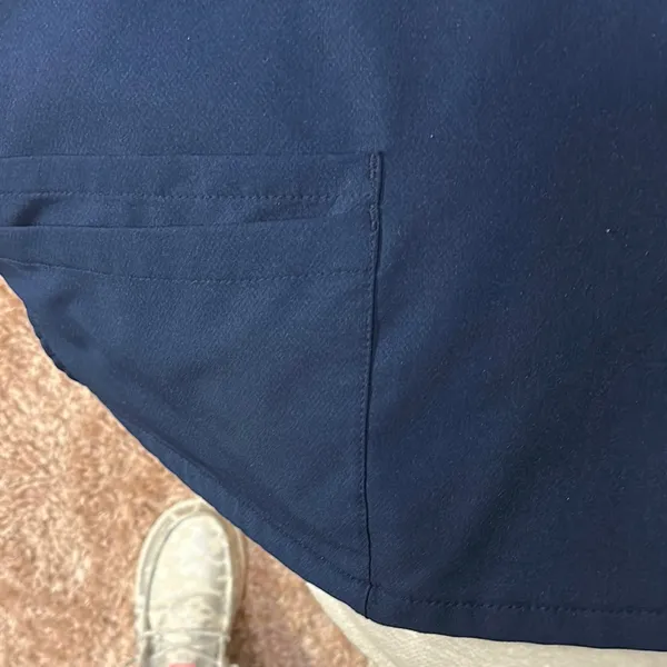 Ladies Navy Blue scrub top NWT SZ L - Image 5