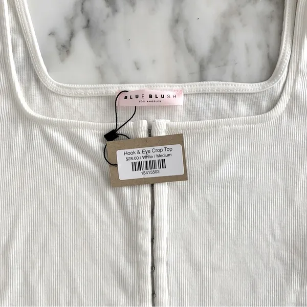 NWT• Los Angeles • White Ribbed Crop Top • Sz M - Image 3