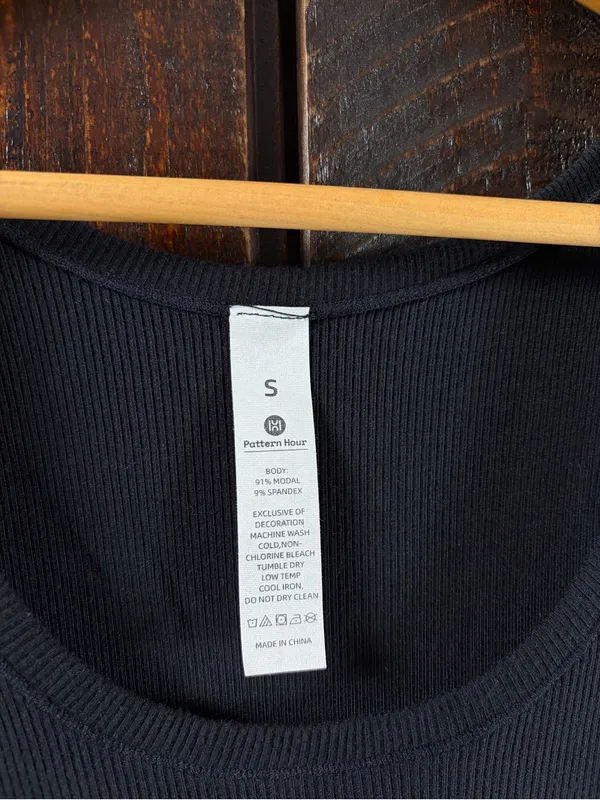 Women's Black Ribbed Modal Cropped Tank Top Small - Image 4