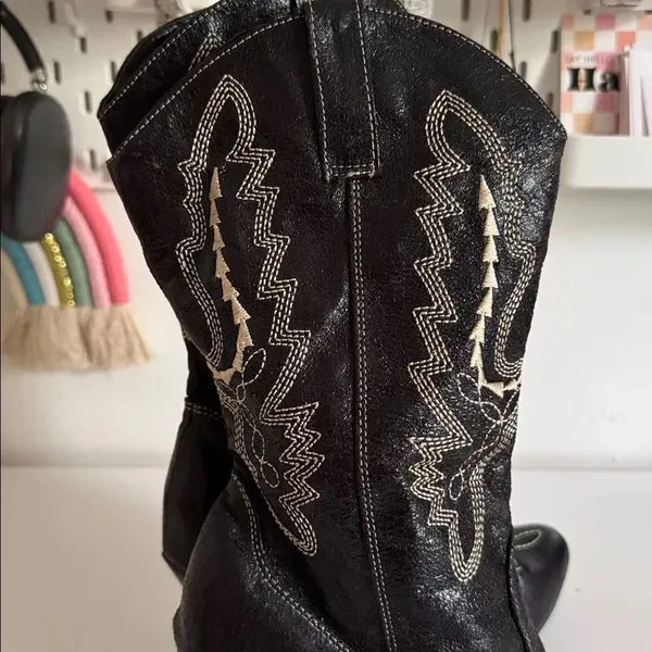 Ellie Black Embroidered Heeled Boots EUC - Image 4