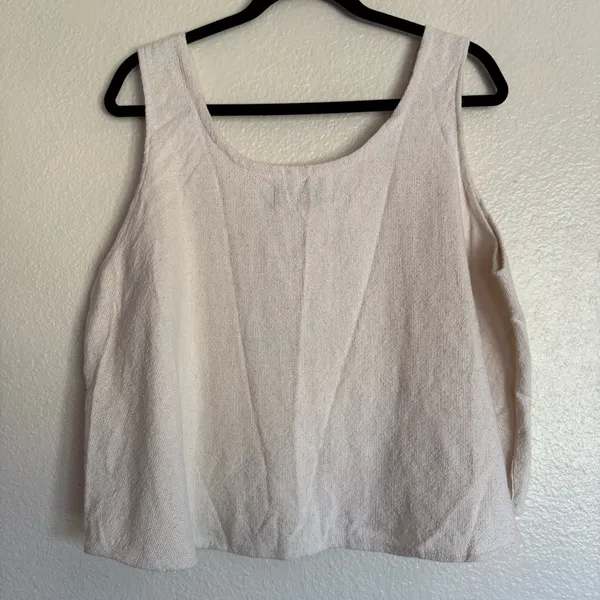 NWOT Artesan Unique Top Gray Size L - Image 3