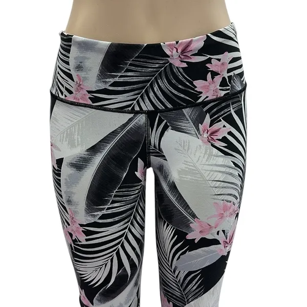 Victorias Secret Knockout Sport Crop Floral Print Leggings Womens Medium - Image 4