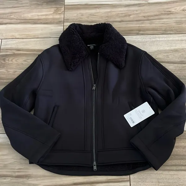 Athleta Westbound Sherpa jacket - Image 2