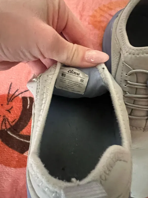 Cloves Shoes Gray Size 8 - Image 3
