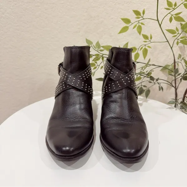 Kaanas Black Leather Albarloa Stud Criss Cross Ankle Bootie Size 6 Preowned - Image 2